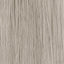Gerade, hellblonde Haarsträhnen mit Alfaparf Milano Color Wear Produkt