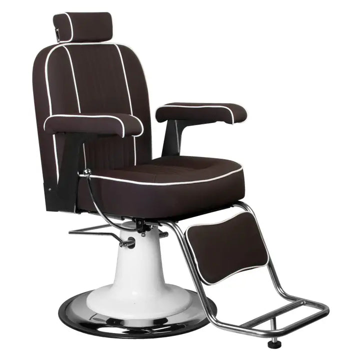 Brauner und weißer Barberstuhl Gabbiano Amadeo Braun vor stilvollem Friseursalon
