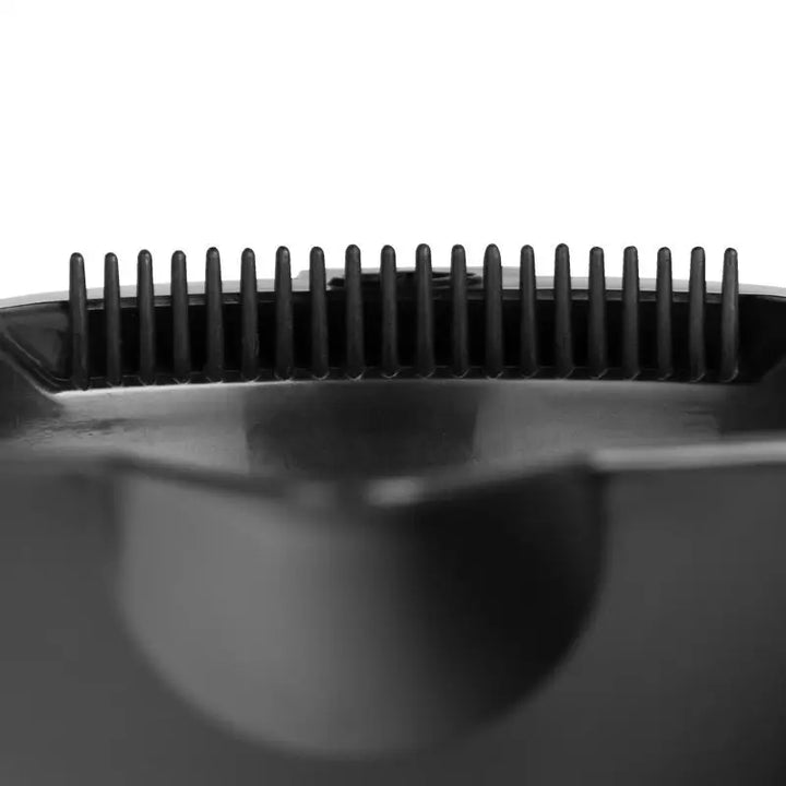 Schwarzer Plastikkammaufsatz für Haarfärbeschale A-013 in Schwarz