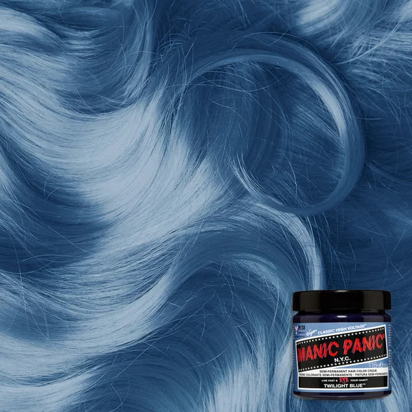 Manic Panic Twilight Blue 118 ml – Haarfarbvorschau mit gewellten Strähnen