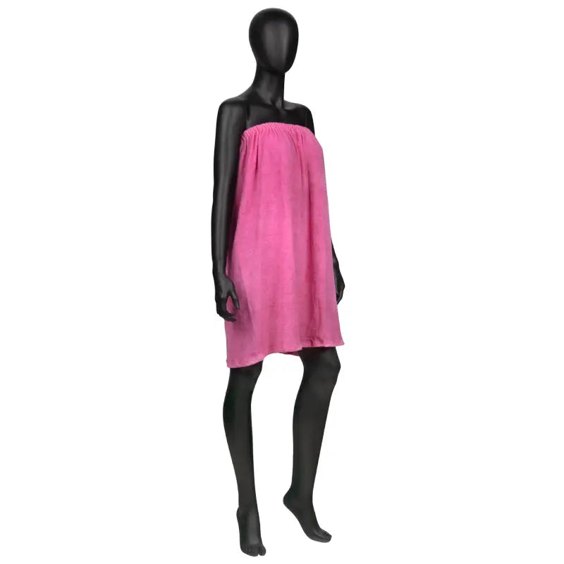 Pinkes straploses Handtuchkleid auf einer Mannequin, Produktname Umhang Frotte Nr. 10 rosa