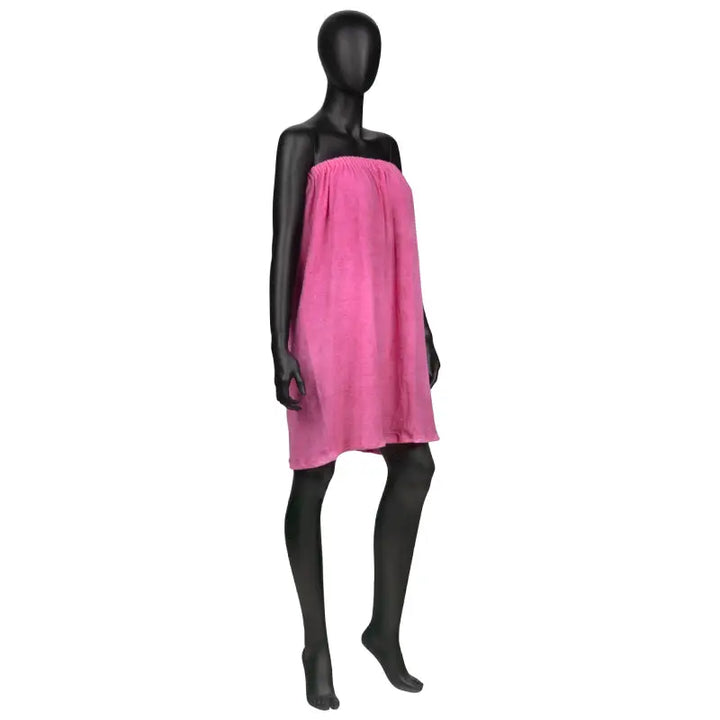 Pinkes straploses Handtuchkleid auf einer Mannequin, Produktname Umhang Frotte Nr. 10 rosa